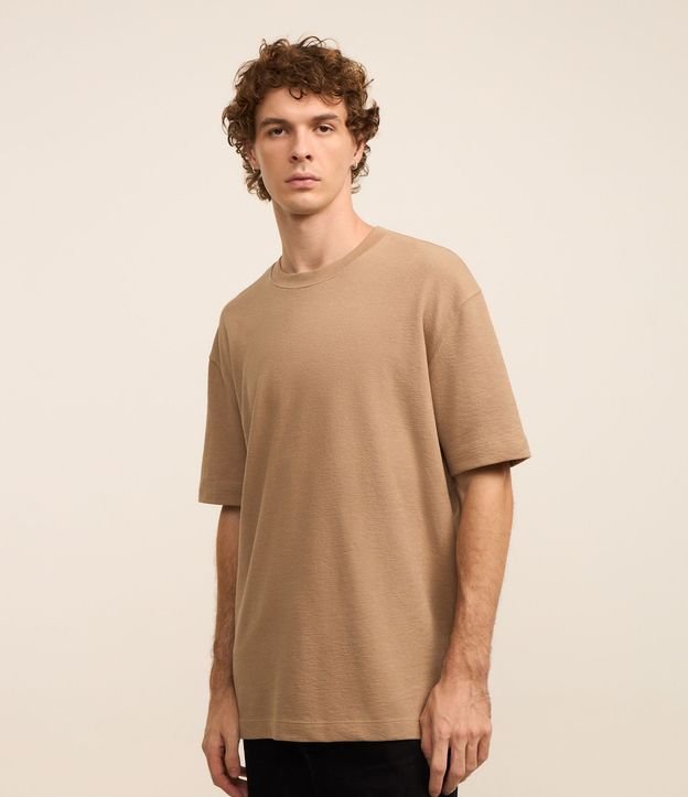 Remera en Algodón Texturizado en Cuello Redondo