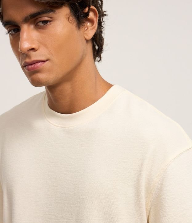 Remera en Algodón Texturizado en Cuello Redondo 3