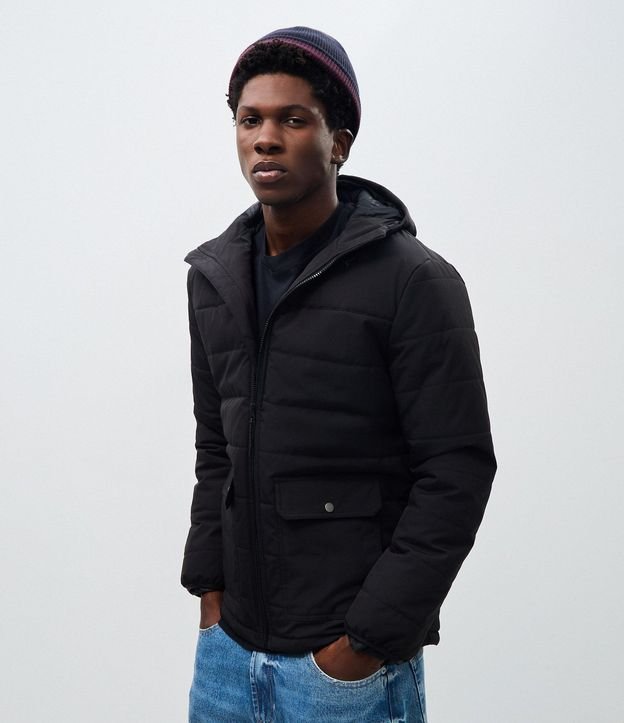 Campera Puffer con Capucha y Bolsillos Cargo