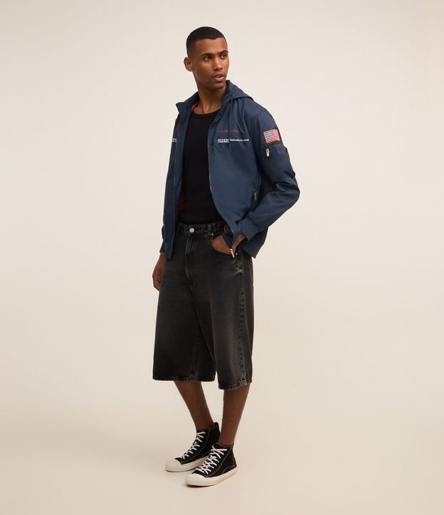Campera Rompevientos con Capucha y Estampa Nasa 2