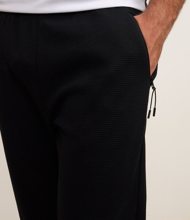 Pantalón Deportivo en Tela Texturizada con Cierre en los Bolsillos 5