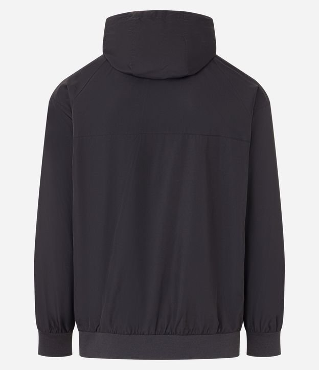 Campera Deportiva Básica con Capucha 9