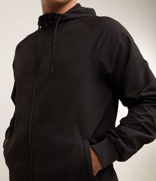 Campera Deportiva Básica con Capucha 5