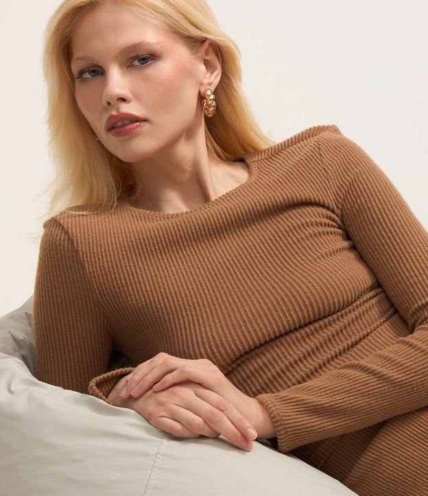 Blusa Texturizada en Malla Calientita 5