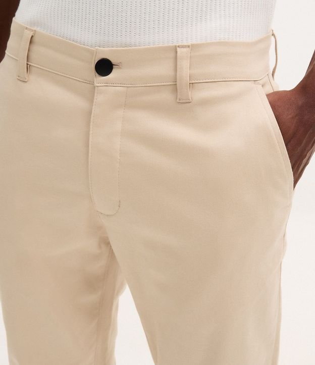 Pantalón Slim en Sarga Cintura con Trabillas y Bolsillo 3