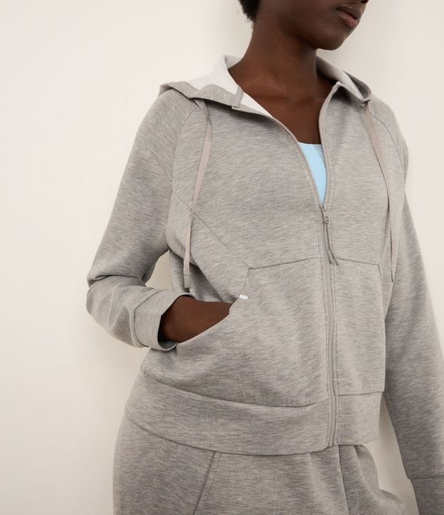 Campera Deportiva en Microfibra Pesada con Bolsillos y Capucha 4