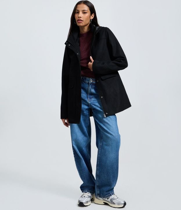 Campera Alargada en Polivelour con Capucha y Bolsillos 2