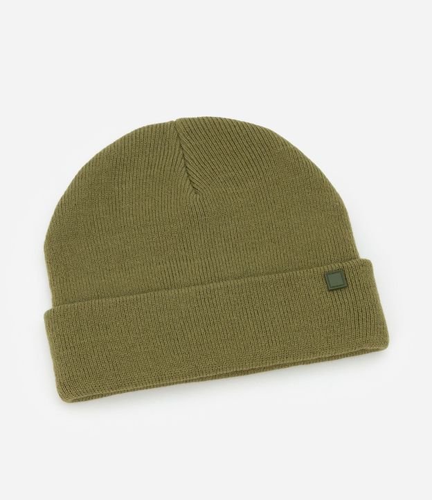 Gorro de Punto con Borde Plegado y Etiqueta Aplicada