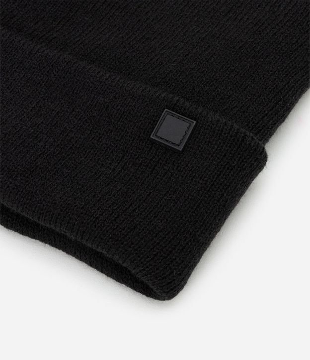 Gorro de Punto con Borde Plegado y Etiqueta Aplicada 2