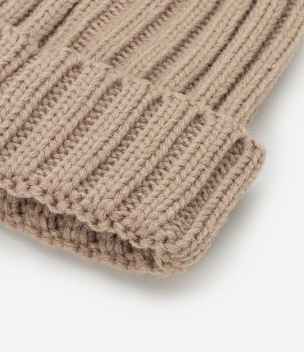 Gorro Básico en Punto con Pompón 3