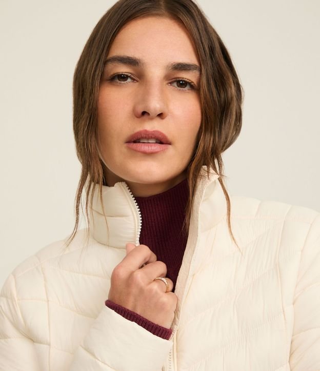 Campera Puffer Ultraligera en Poliamida con Bolsita 4