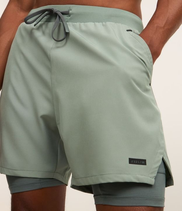 Bermuda Deportiva con Short de Compresión 7
