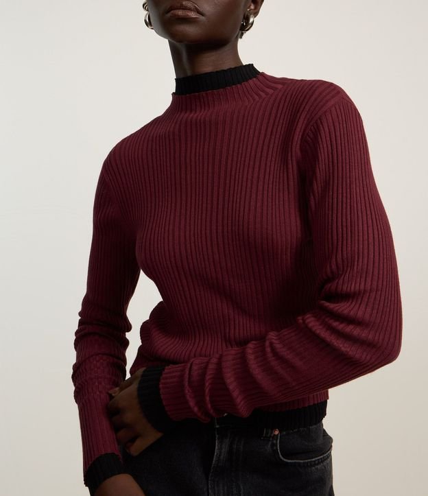 Blusa en Punto con Cuello Alto 3