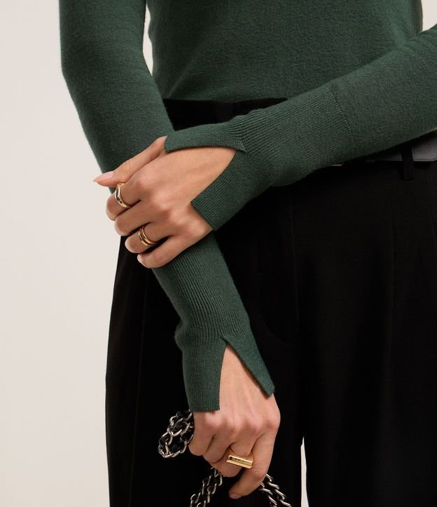 Blusa Básica en Viscosa con Cuello Alto 5