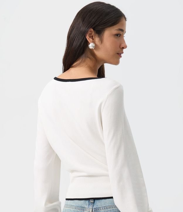 Blusa Femenina en Tricot con Escote Cuadrado y Detalle Contrastante 4
