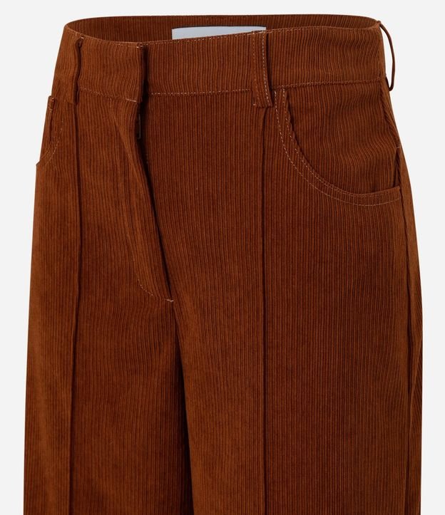 Pantalón Pantalona en Terciopelo Cotelê con Friso Delantero 7