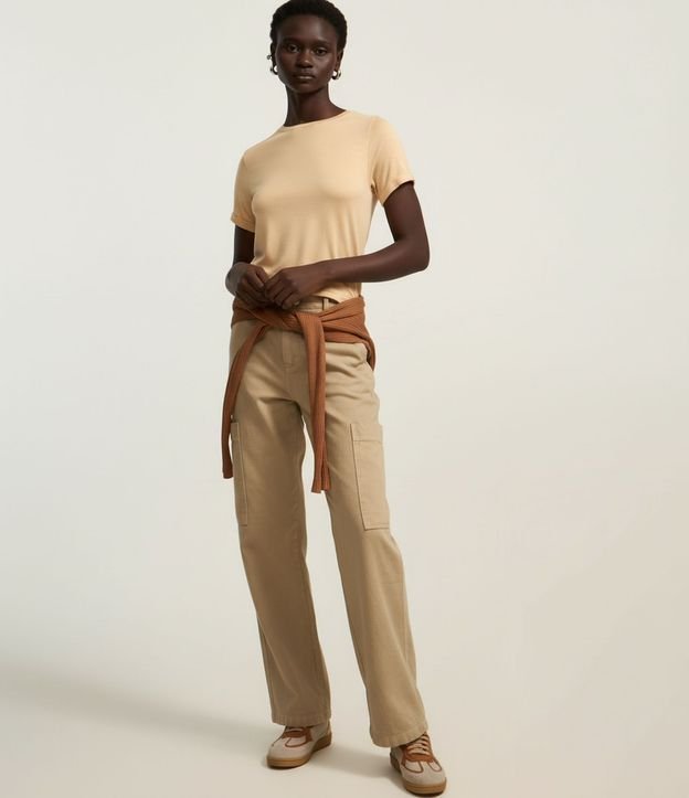 Blusa Básica en Viscosa con Manga Dobrada 7