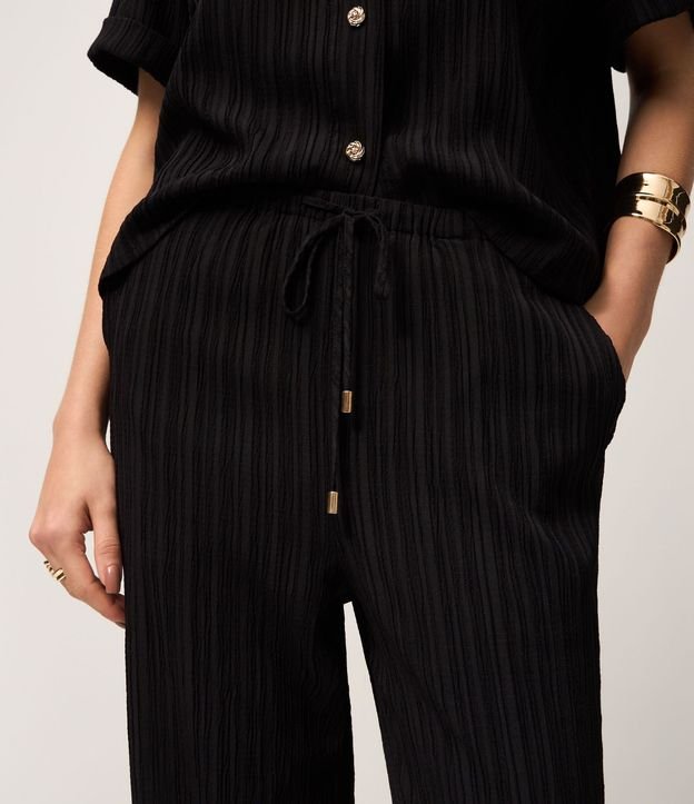 Pantalón Recto Fluida en Chiffon Texturizado 4