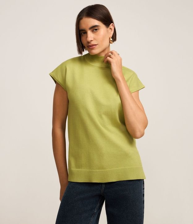 Blusa en Punto con Cuello Alto