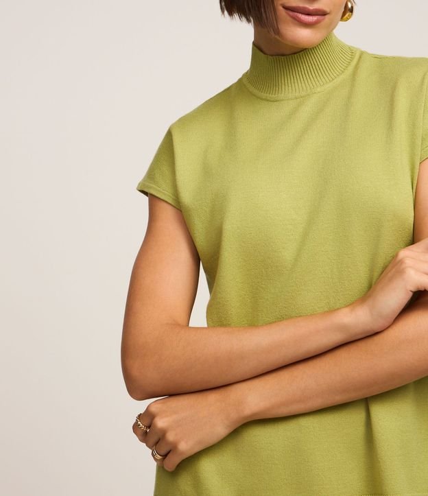 Blusa en Punto con Cuello Alto 3