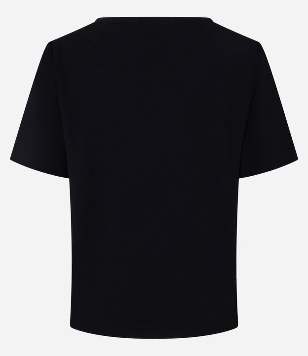 Blusa en Crepé con Hebilla en el Cuello V 6