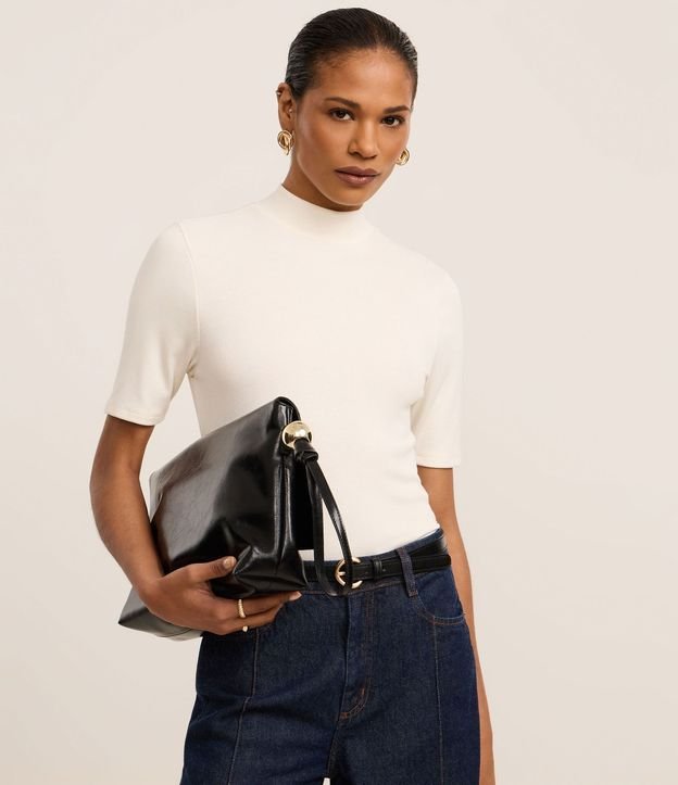 Blusa Regular en Rib con Cuello Alto 2