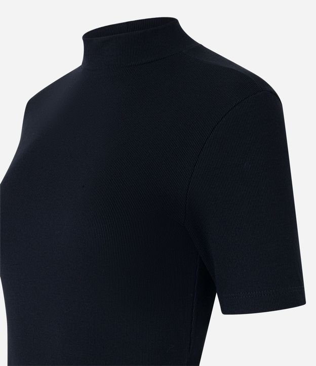Blusa Regular en Rib con Cuello Alto 7
