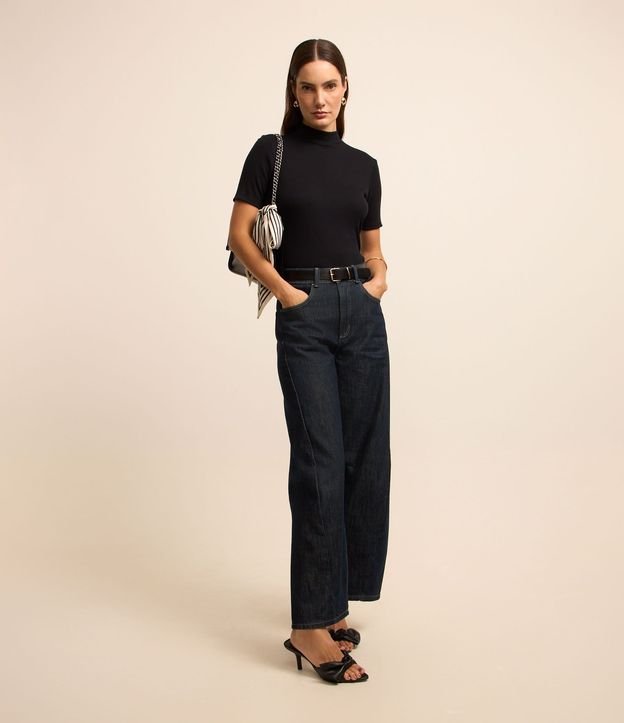 Blusa Regular en Rib con Cuello Alto 3