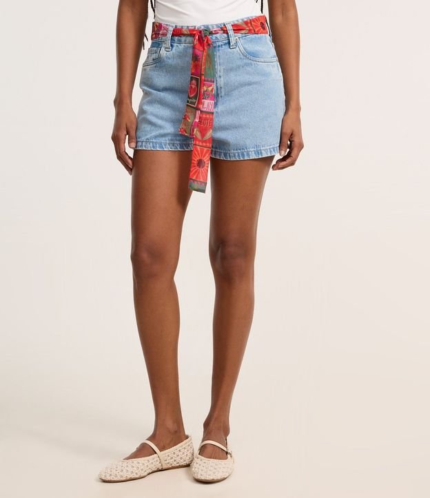 Short Slim en Jeans con Pañuelo Estampado 3