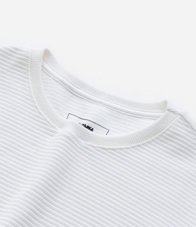Remera Infantil Texturizada con Etiqueta en la Parte Baja - Talle 5 a 14 años 4