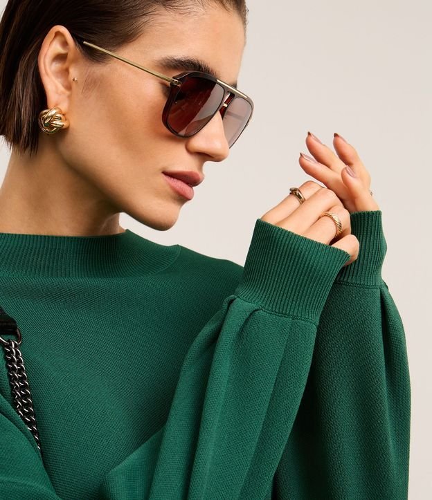 Blusa en Punto con Sisa Deslocada y Pliegues en la Bajo