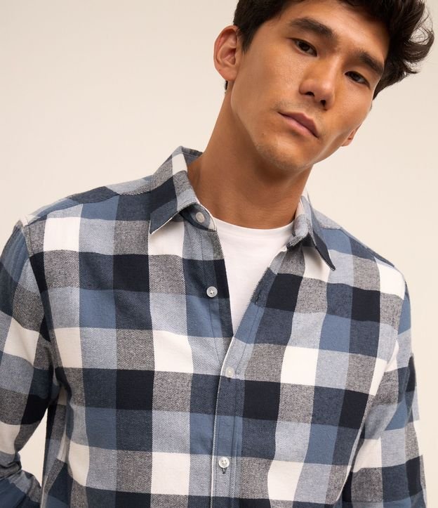 Camisa Comfort en Algodón con Estampado de Cuadros y Mangas Largas 4