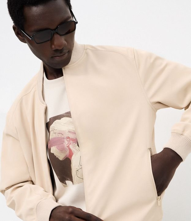 Campera con Tecnologia Repelente al Agua 5