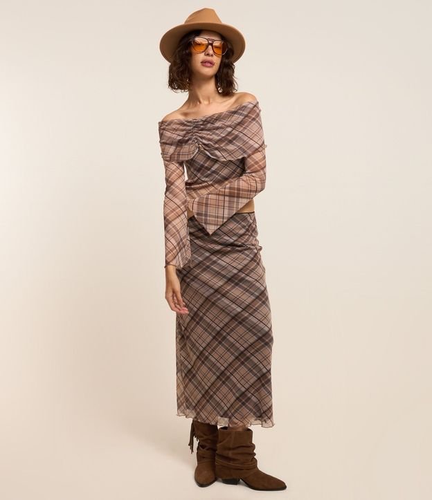 Blusa en Tule de Cuadros con Canesú Fruncida y Escote Hombro a Hombro 2