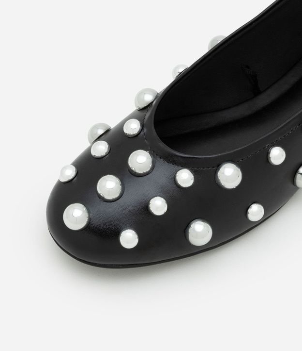 Zapatilla en PU Punta Redonda con Big Esferas de Metal 4