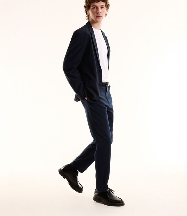Pantalón Slim en Performance con Textura