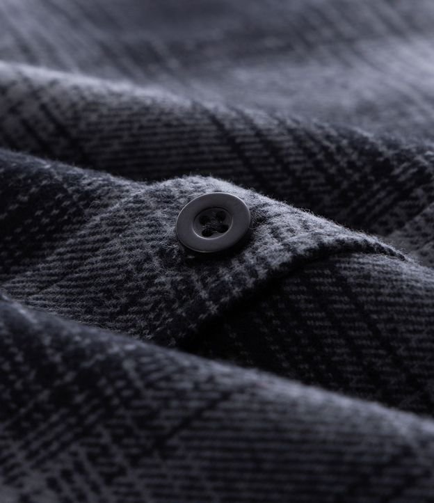 Camisa Comfort en Franela con Capucha Estampa de Cuadros 11