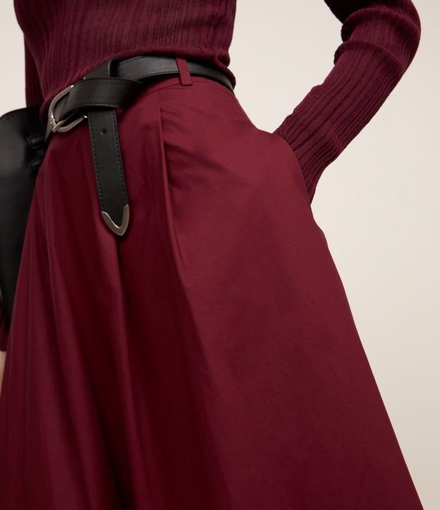 Pollera Sportcore Evasé Midi en Tricolina con Pliegues 3