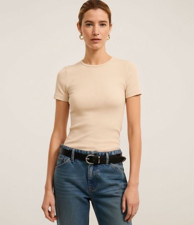 Blusa Básica Ajustada en Rib con Cuello Redondo