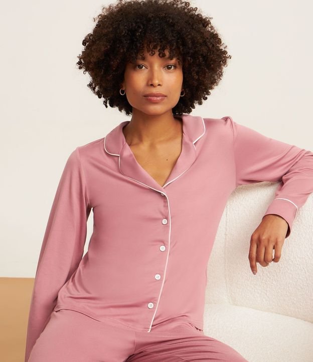 Pijama Americano Largo en Peach Touch con Detalles Contrastantes 2