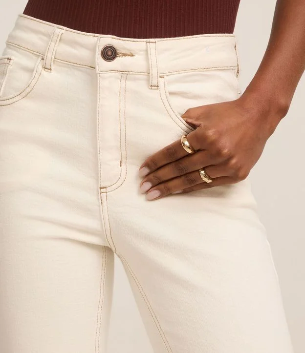 Pantalón Slim en Jeans con Fenda