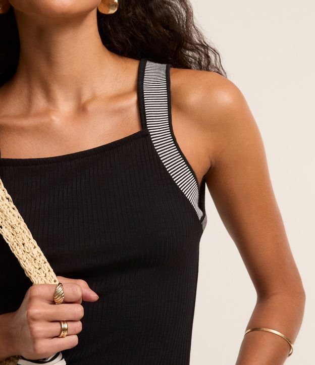 Musculosa con Escote Cuadrado y Asa Contrastante 6