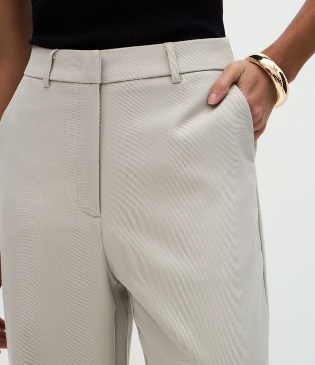 Pantalón Recto Sastre con Pliegues Delanteros 4