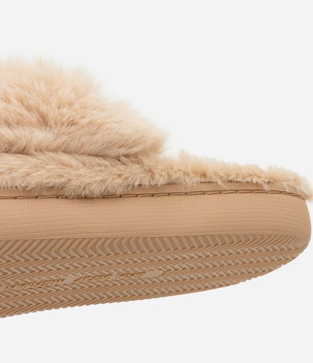 Pantufla Abierta de Peluche con Elástico en el Talón 5