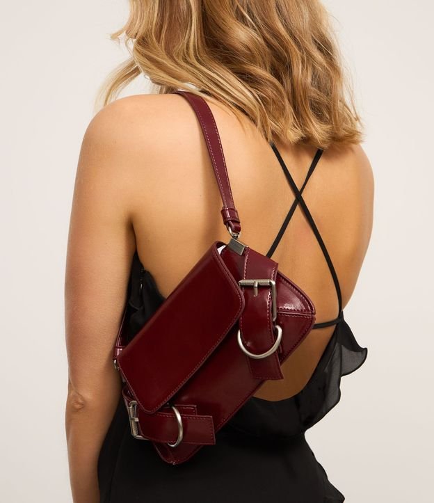 Cartera Baguette Pequeña con Detalles de Hebillas 1