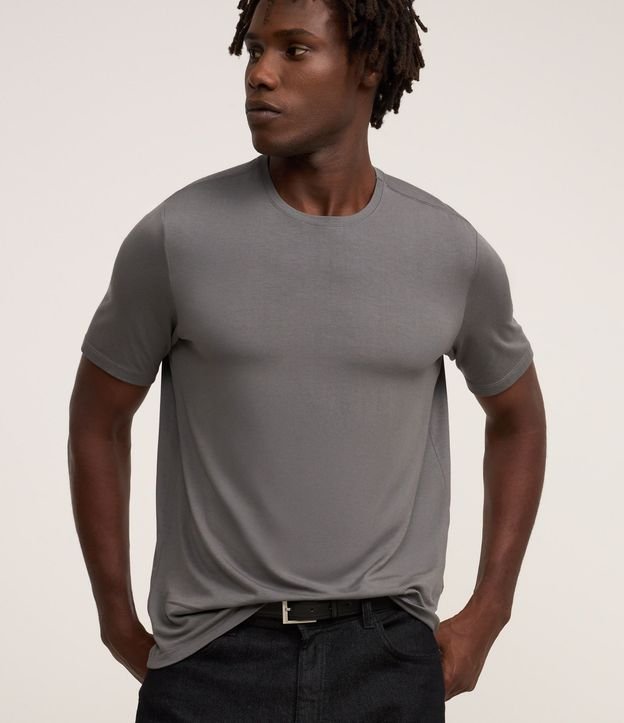 Remera Comfort en Modal con Cuello Redondo 2