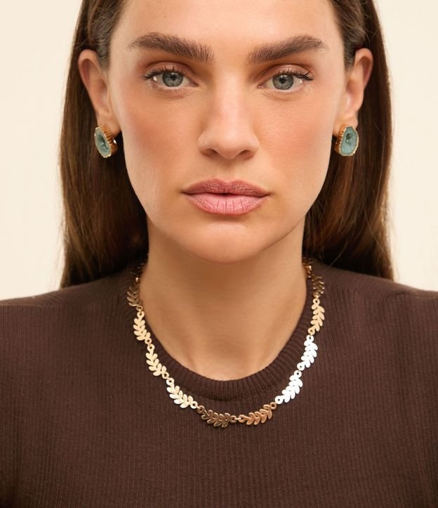 Conjunto de Collar Follaje y Caravana con Piedra Lascada
