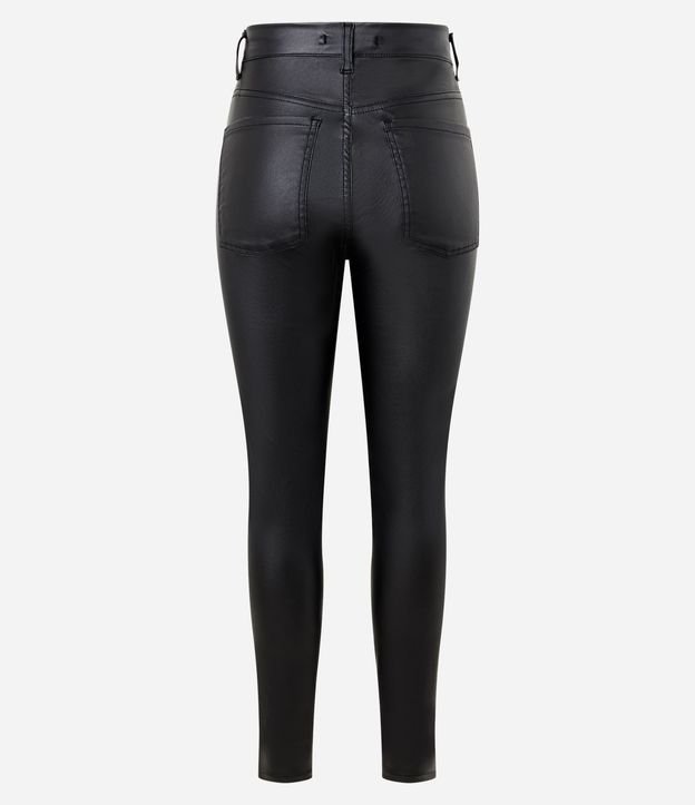 Pantalón Skinny en Sarga Resinada con Cintura Mediana 7