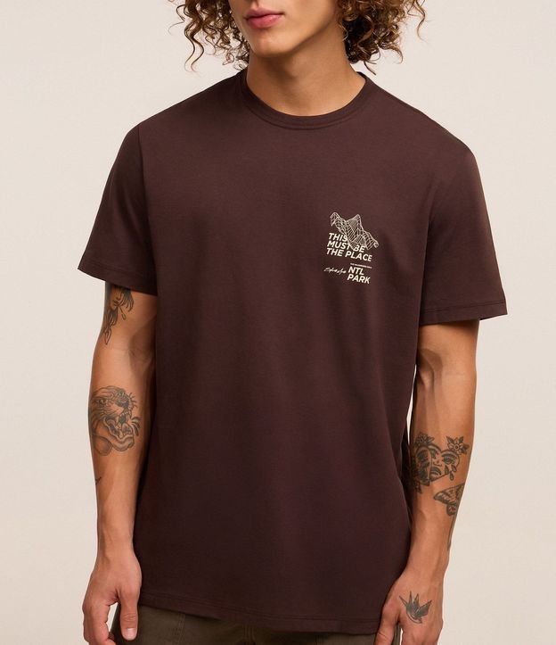 Remera Comfort en Algodón Peruano con Estampa Lettering 3