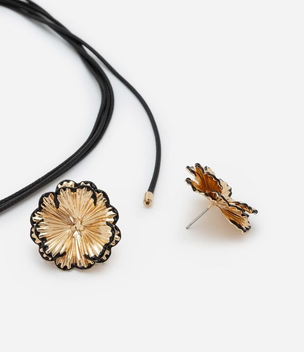 Conjunto de Collar y Caravanas en Metal con Flor Doble Camada Texturizada